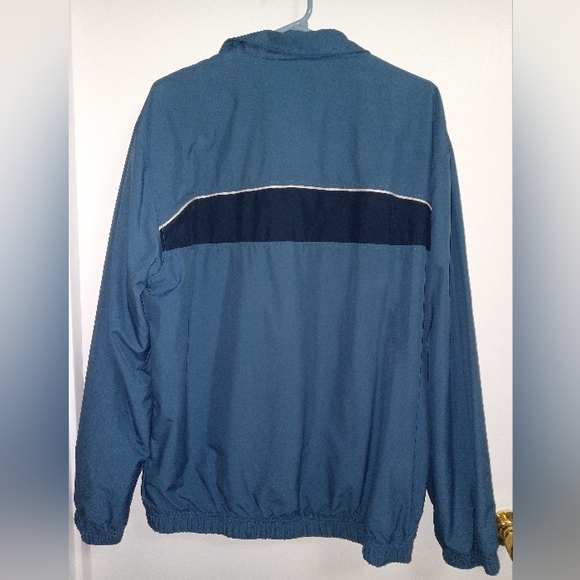 Throwback Nike Jacket - Picture 2 of 7